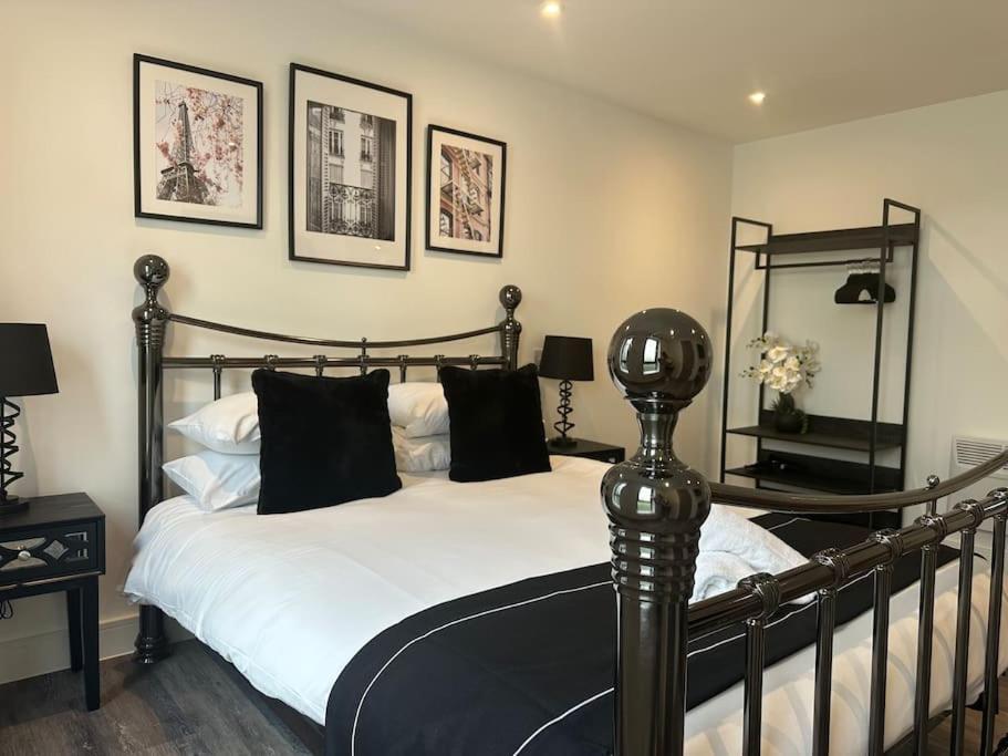 Museum View Apartments City Centre 1 Bedroom Cardiff Exteriör bild